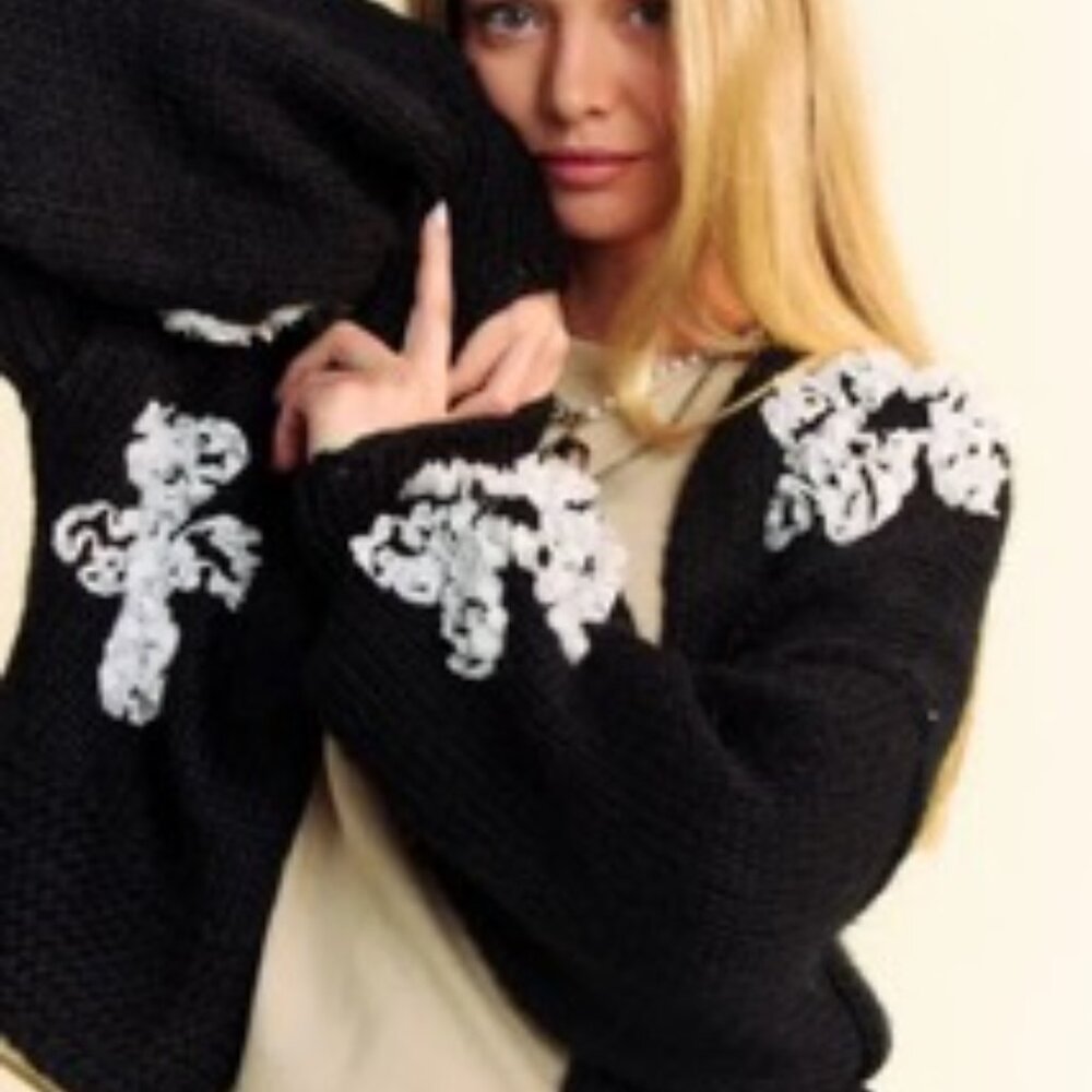 Davi & Dani Floral Applique Open Front Cardigan